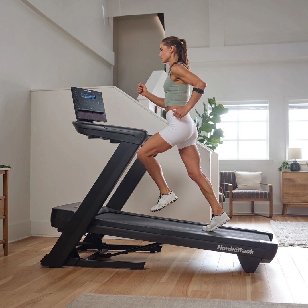 NordicTrack Commercial LE Treadmill