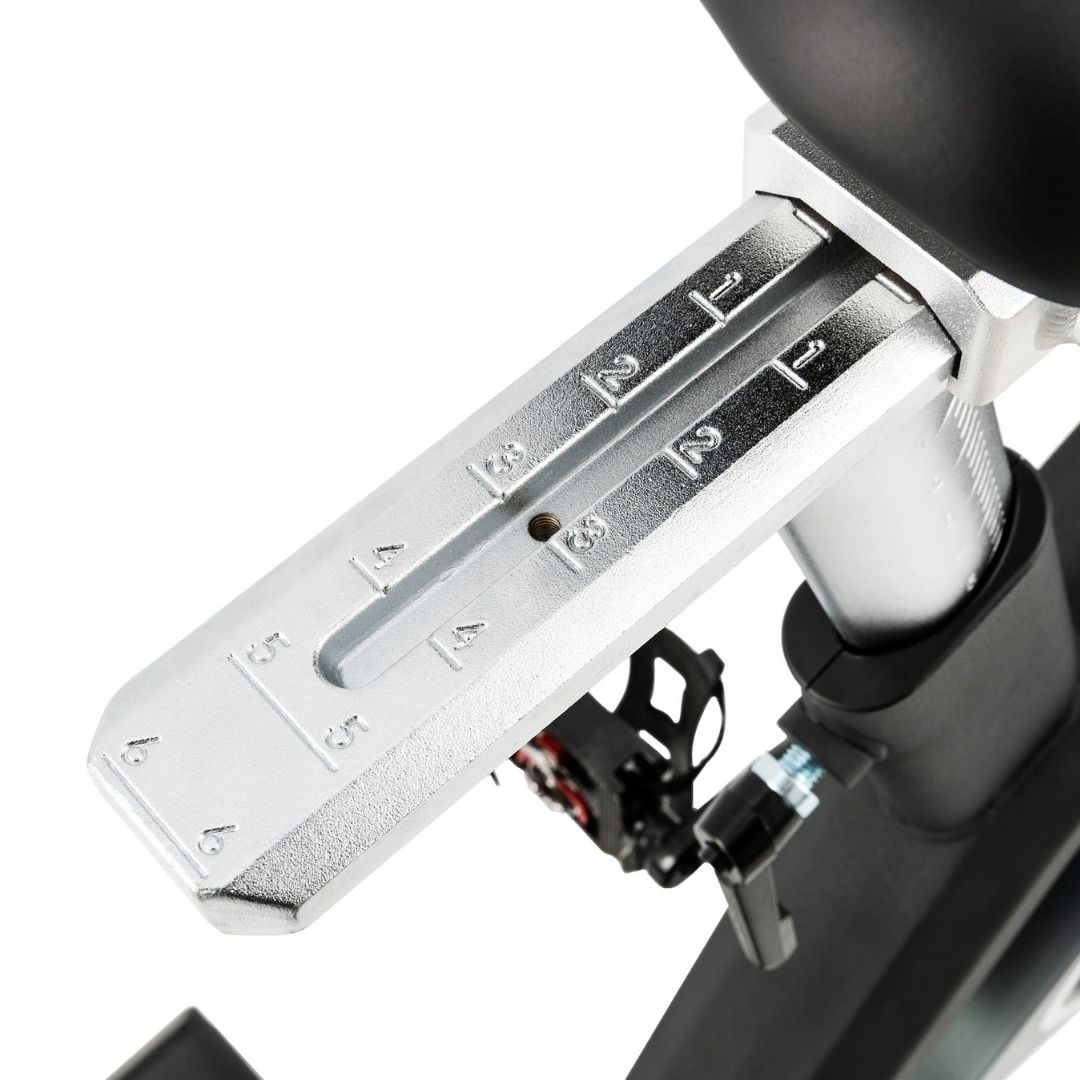 Sole Fitness KB900 Spinning Bike